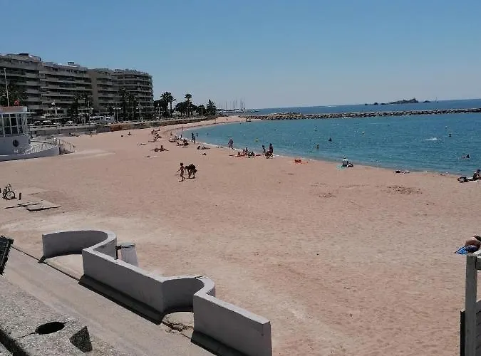 Triangle D'or Raphael Apartament