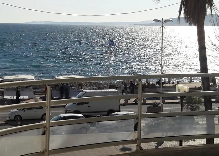 Triangle D'or Raphael *