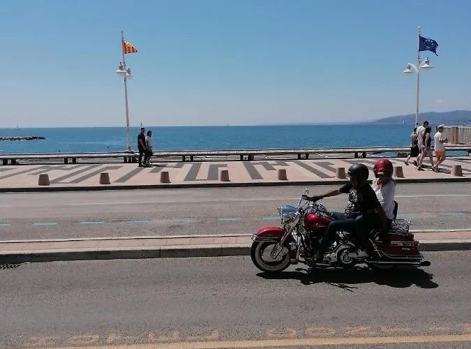 Triangle D'or Raphael Apartament *