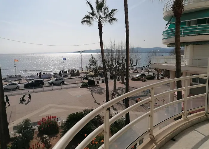 Triangle D'or Raphael *